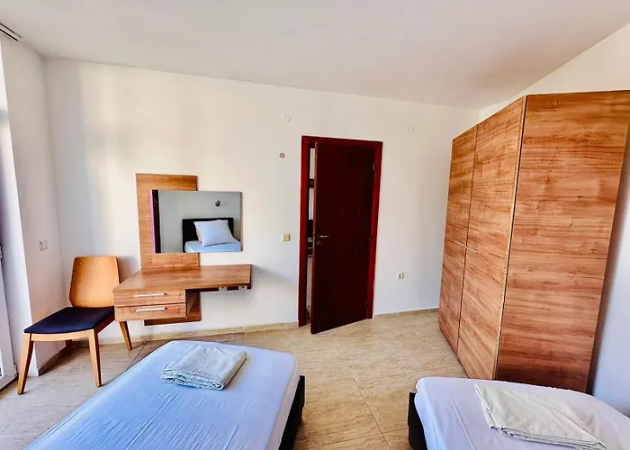 Cozy Mood Two-bed Flat In Sunny ساني بيتش