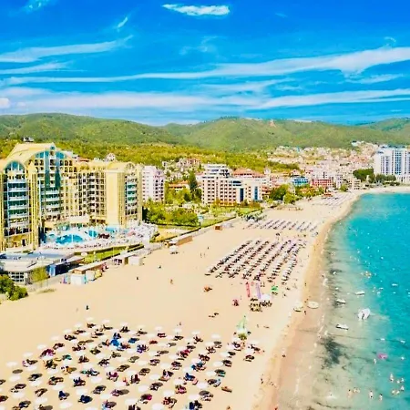 Cozy Mood Two-bed Flat In Sunny